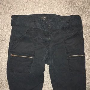 Black skinny jeans